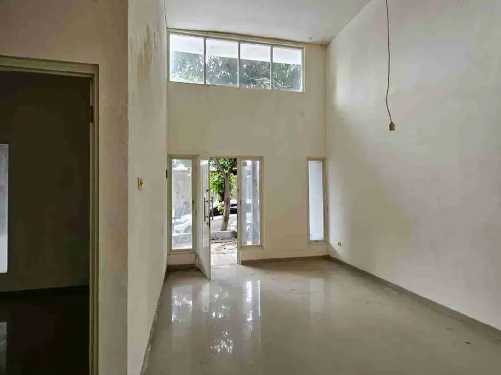 Dijual Rumah di  green semanggi