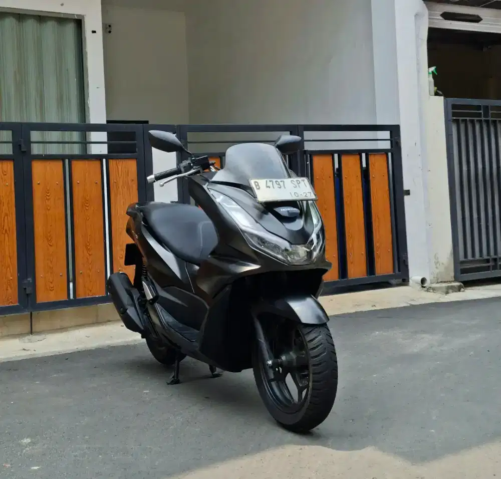 Honda PCX 160 CBS ISS Keyless MULUSSS Pajak Hidup Panjang