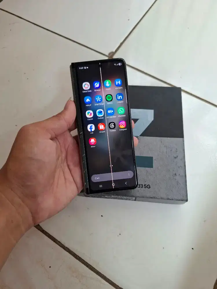 Samsung Galaxy z fold3 5g
