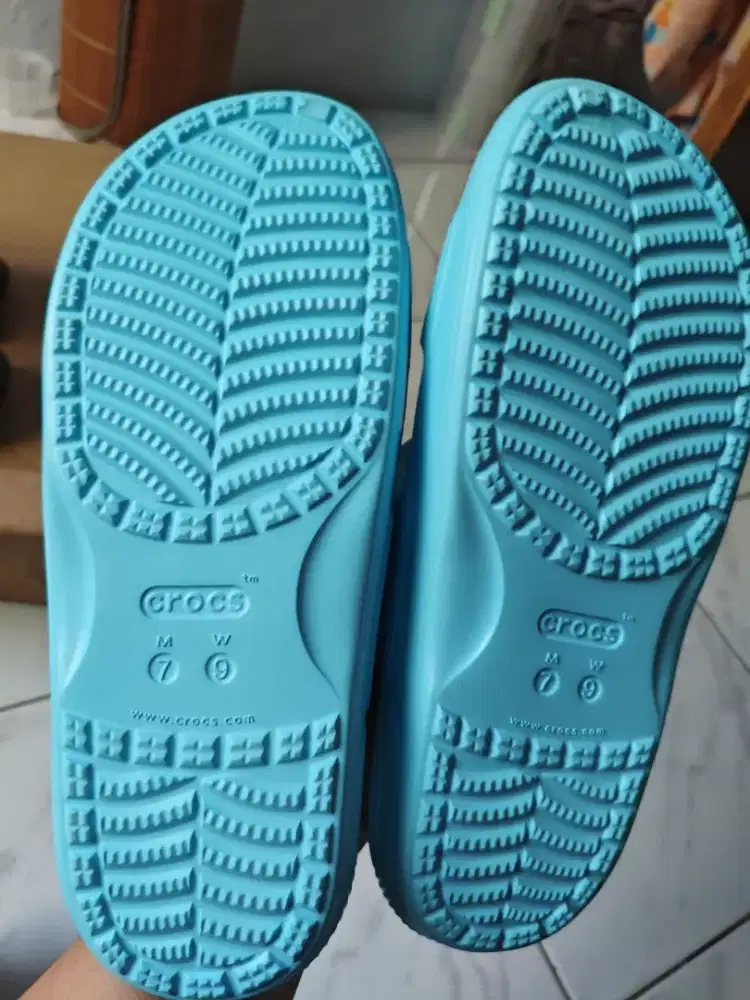 Baru crocs ORI size 39 jual cepat aj