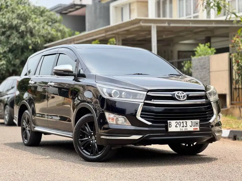 Toyota Kijang Innova Venturer 2.4 AT 2018