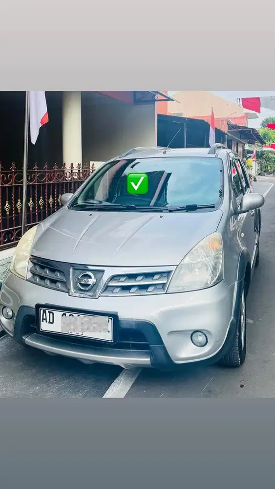 NISSAN LIVINA X-GEAR 1.5 MT 2010