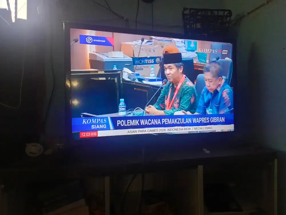 Tv led analog polytron 32 inc..