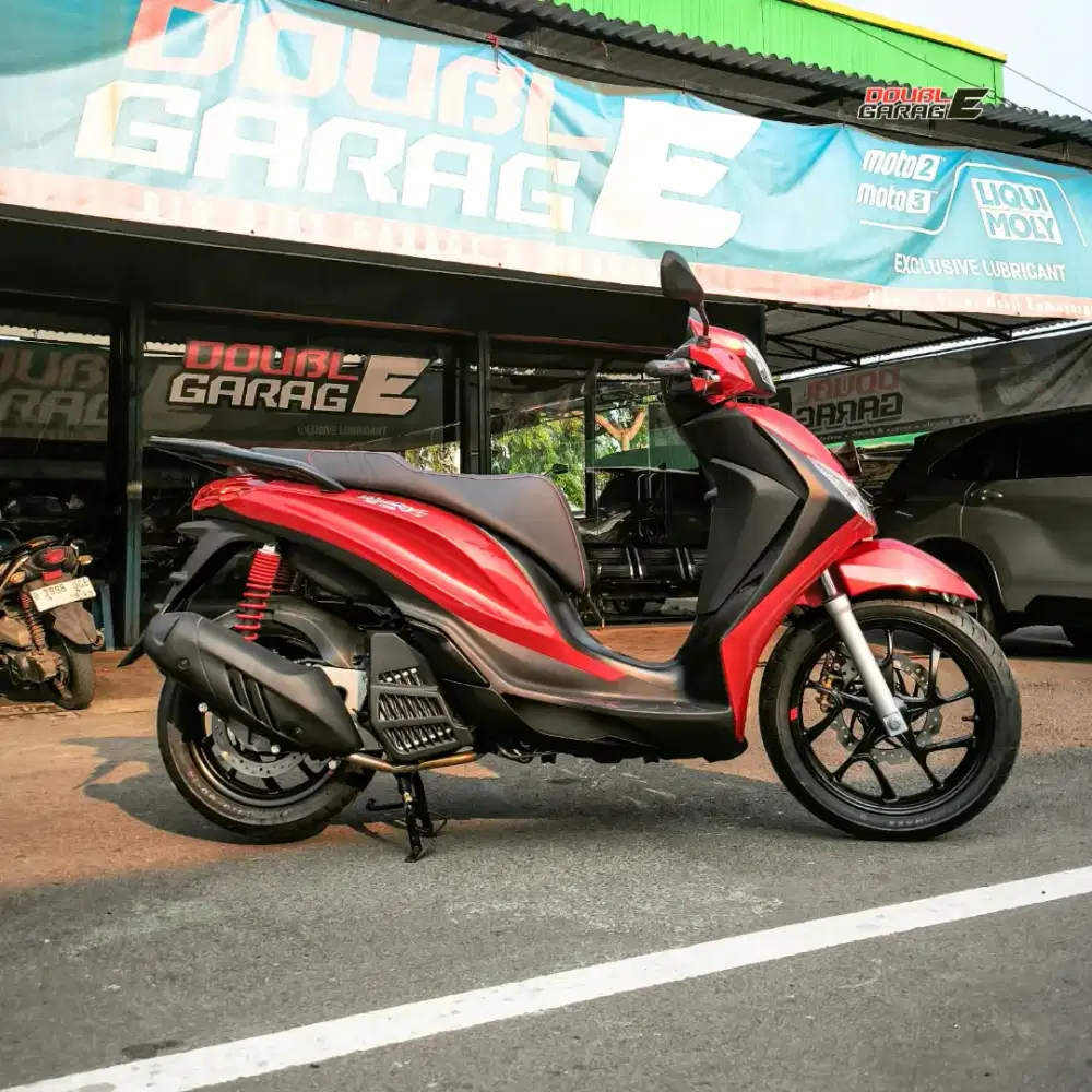 PIAGGIO MEDLEY S 150 ABS MERAH 
BRAND NEW LANGSUNG NAMA PEMBELI