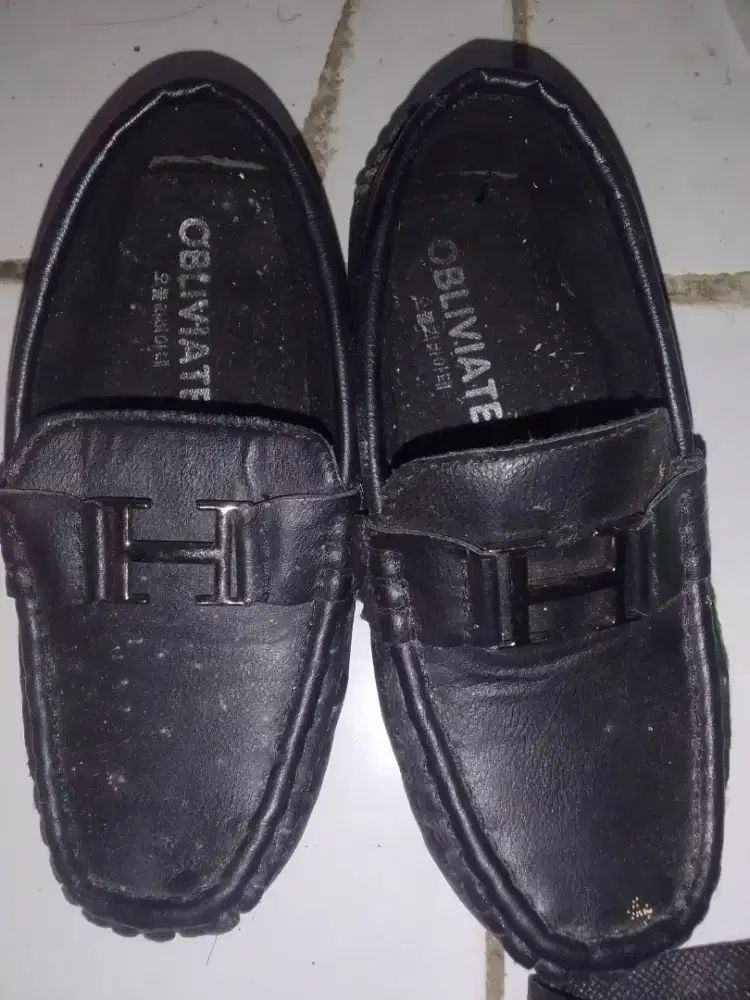 Sepatu anak uk 28