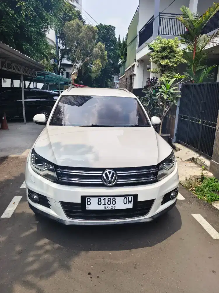 VW Tiguan 1.5 AT Putih mulus Jual Rugi