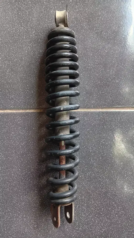 Shock Belakang Copotan Yamaha Mio M3