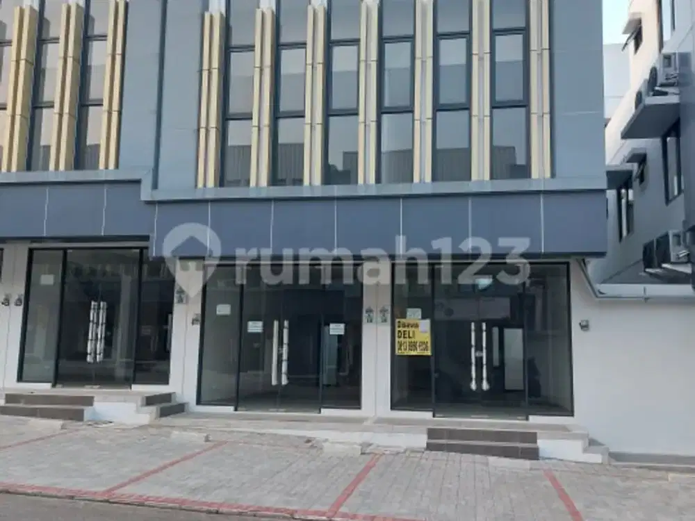 Ruko Baru 2 lantai  depan MCD kota wisata jl. Ciangsana