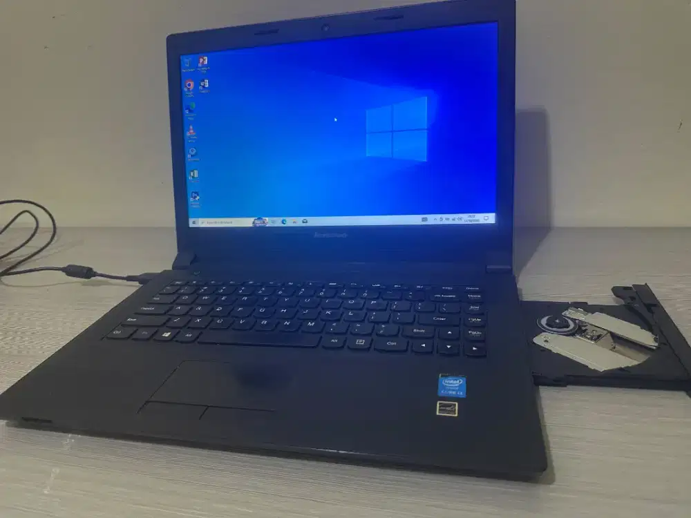 Laptop Editing Disaen Lenovo i3-gen4/Hdd-1tb/Ram4gb Jual BU Cepat Mrh