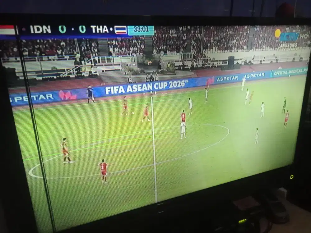 Tv led Toshiba 32in dan STB tinggal pake.mnus ada garis hitam cek foto