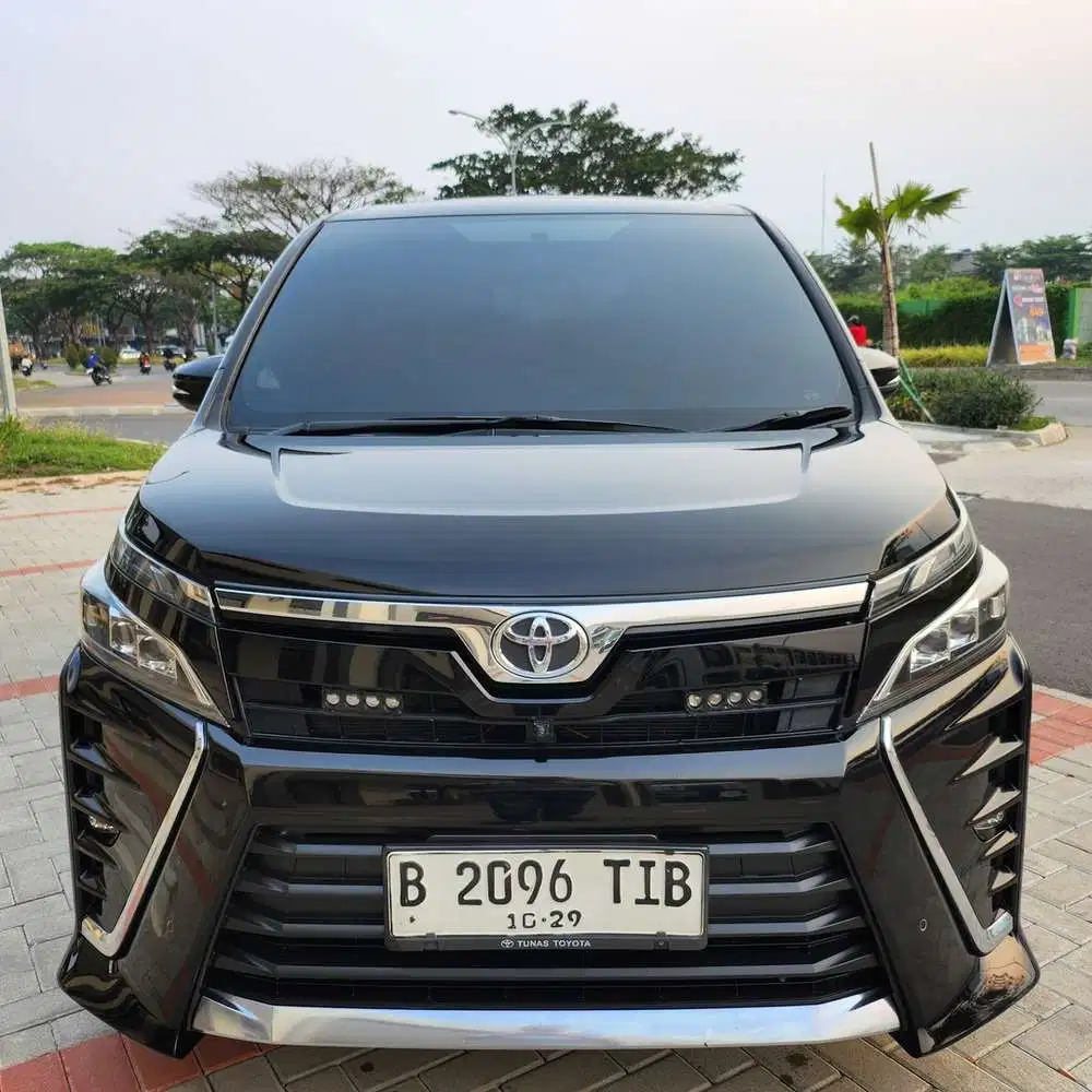 Toyota Voxy 2019 Bensin
