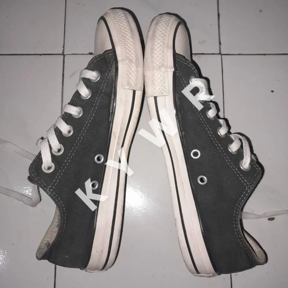 Converse hitam sol kebuka - Size 39 (24,5cm)
