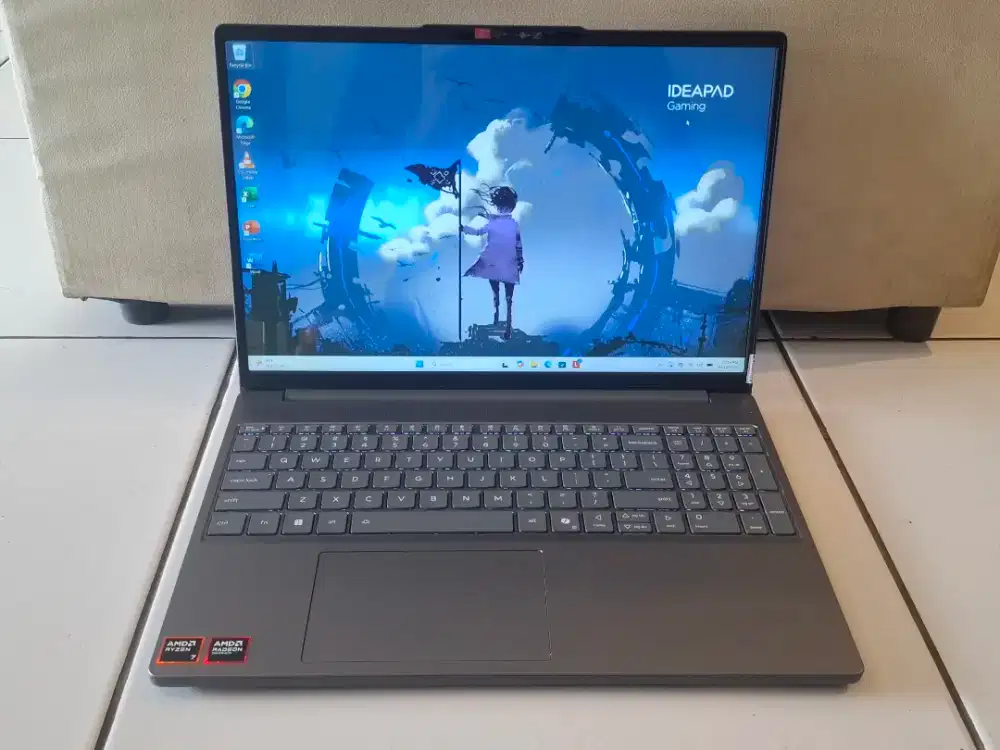 Lenovo 83KA| Amd Ryzen 7 8840HS | 16/1TB