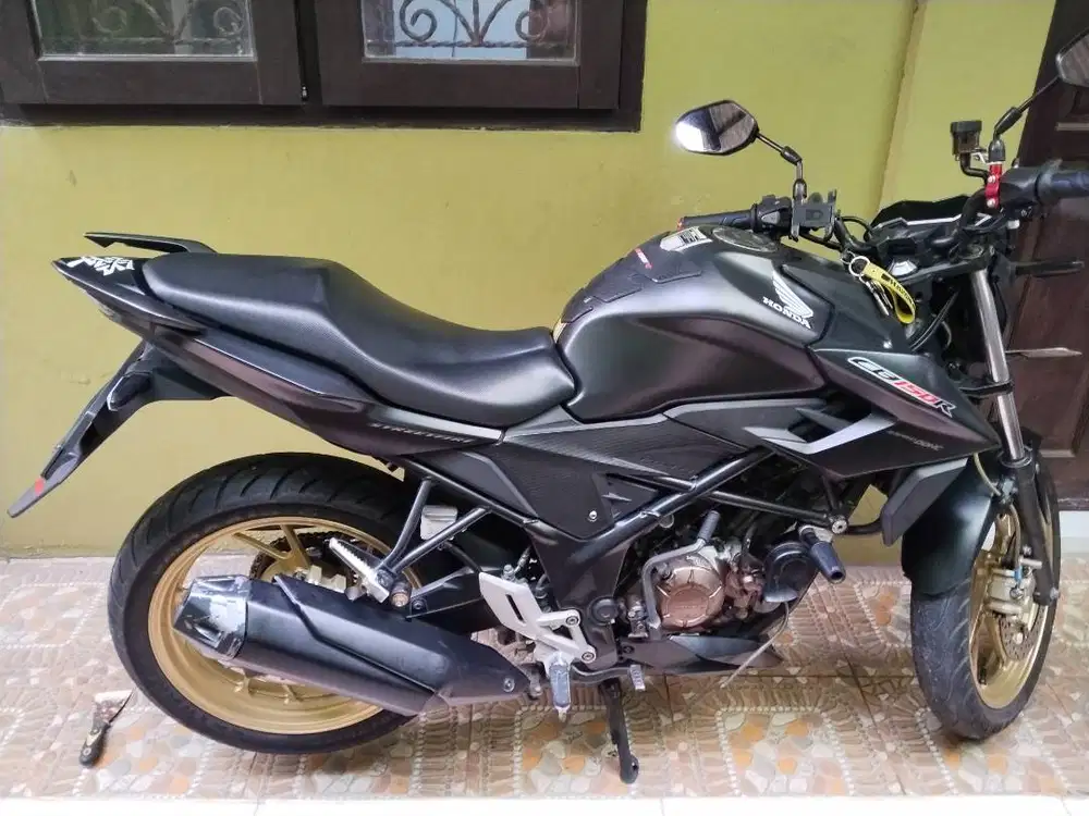 Dijual Honda CB 150 R