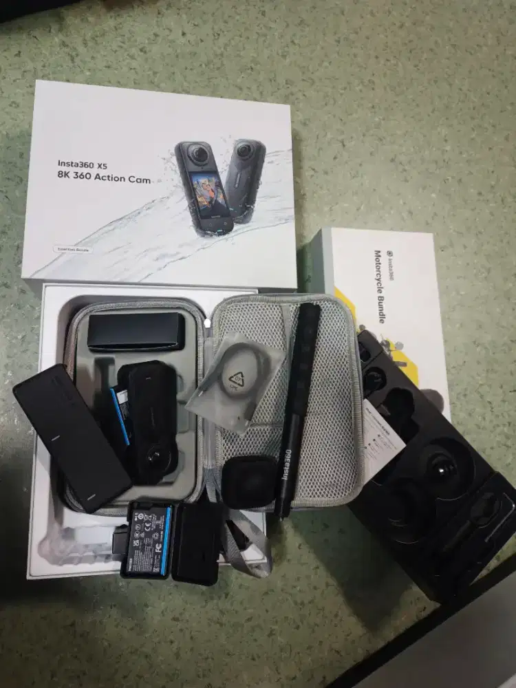 Kamera Insta 360 X5