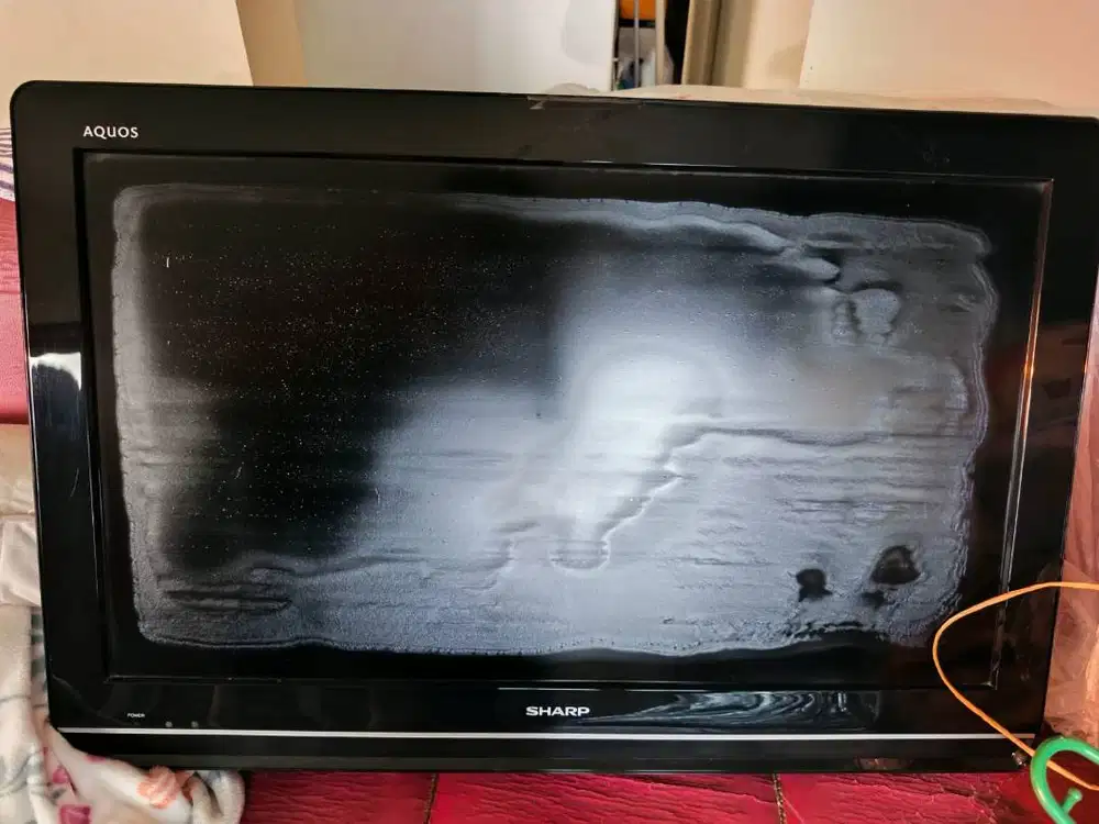 TV Sharp 32 Layar rusak
