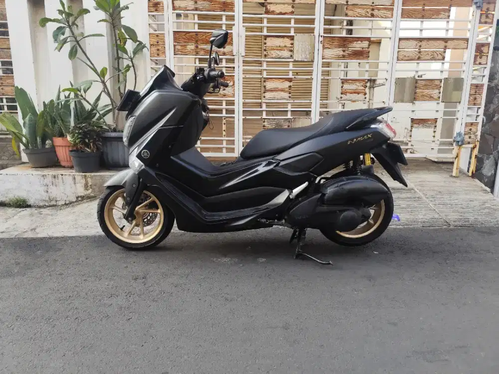 Yamaha nmax 155 th 2018 b dki pajak on 09/2027 km low