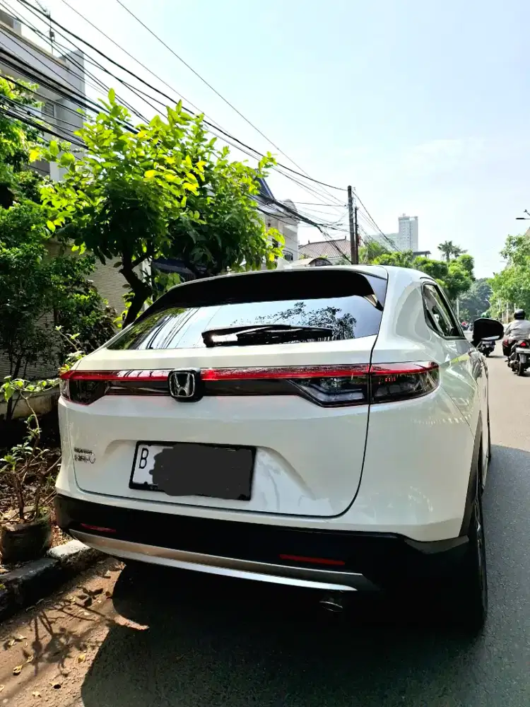 Km 10 ribu an ! Honda HRV SE facelift atap paonramic 2023