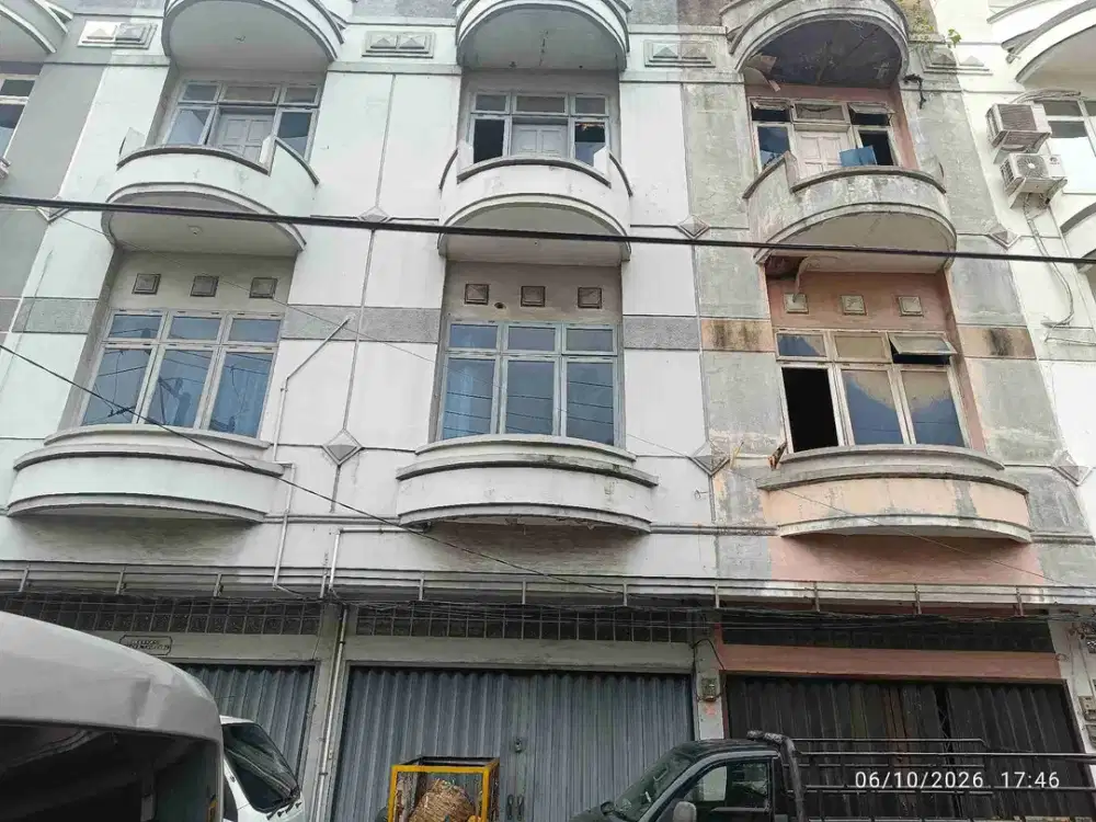 ruko gandeng 3 merbau mas