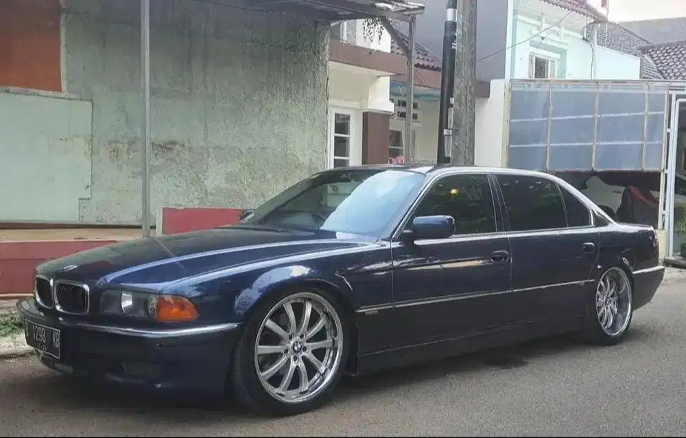 bmw 730li (1996)
