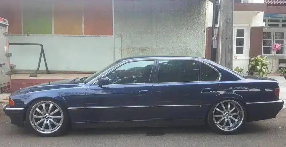 bmw 730li (1996)