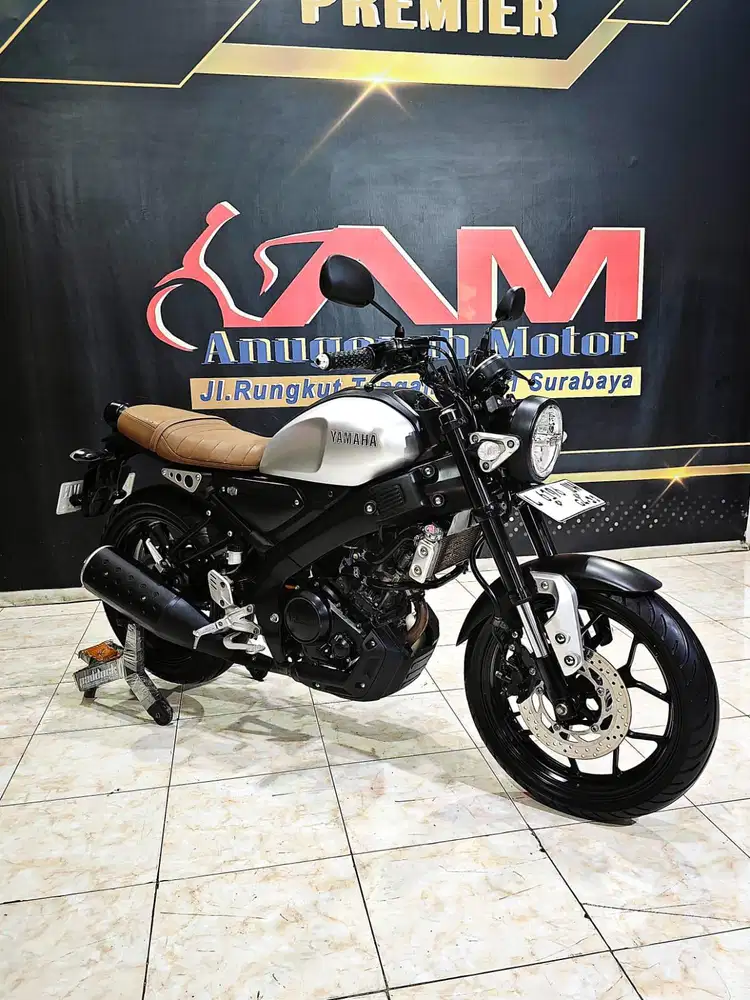 Yamaha XSR 155cc silver metalic mewah th 2021. Anugerah motor rungkut