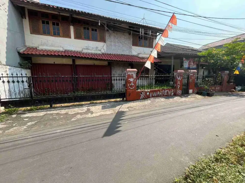 Jual Rumah tua hitung tanah di Kebon Jeruk Jakarta Barat