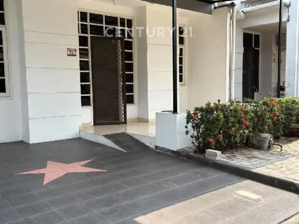 Rumah Siap Huni , Semi Furnished , Di  Cluster Beverly