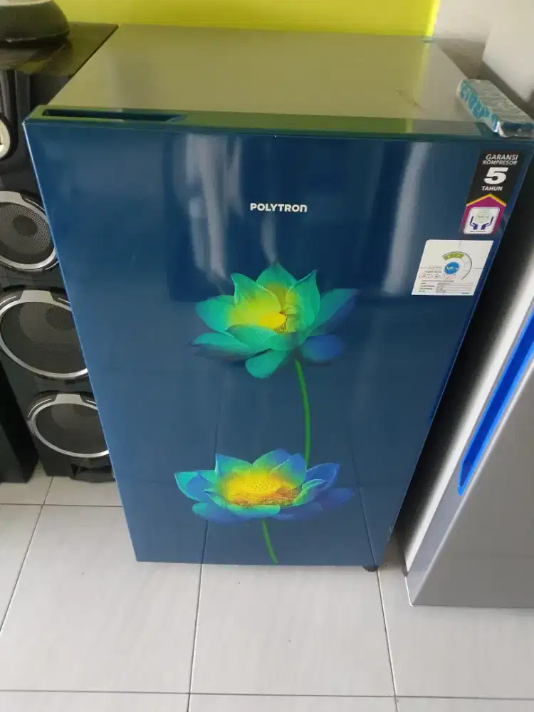 Kulkas Polytron pintu 1