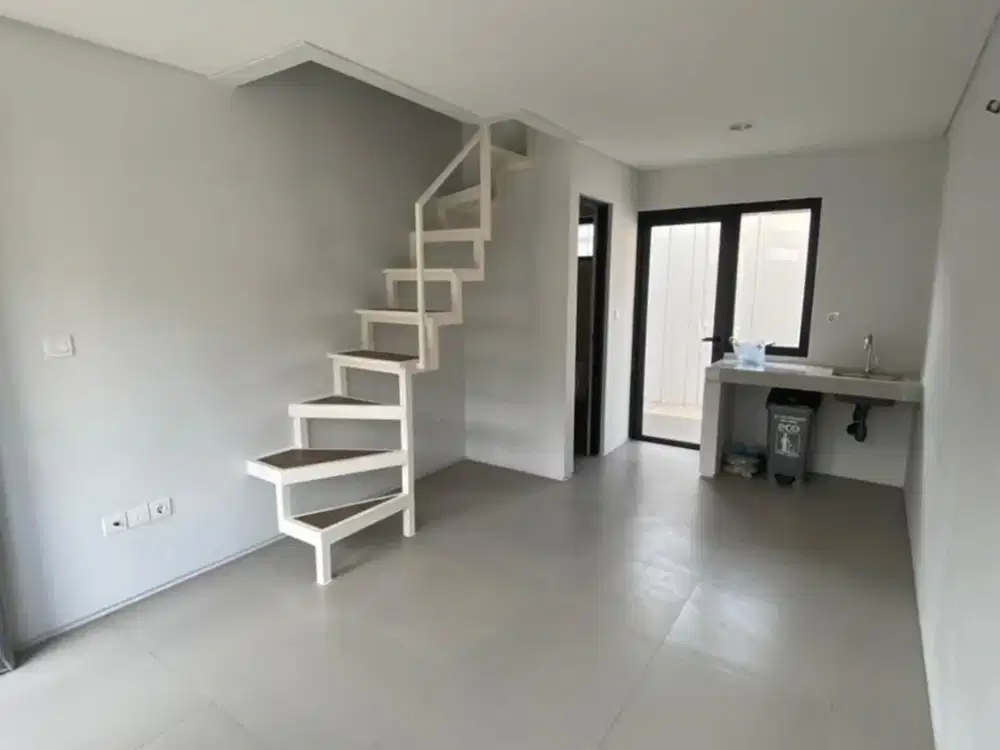 Mau dijual cepat dan murah . Rumah di Park Serpong-Legok