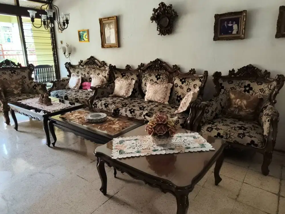 Jual ruang tamu set jati asli. Kondisi masih sangat bagus.