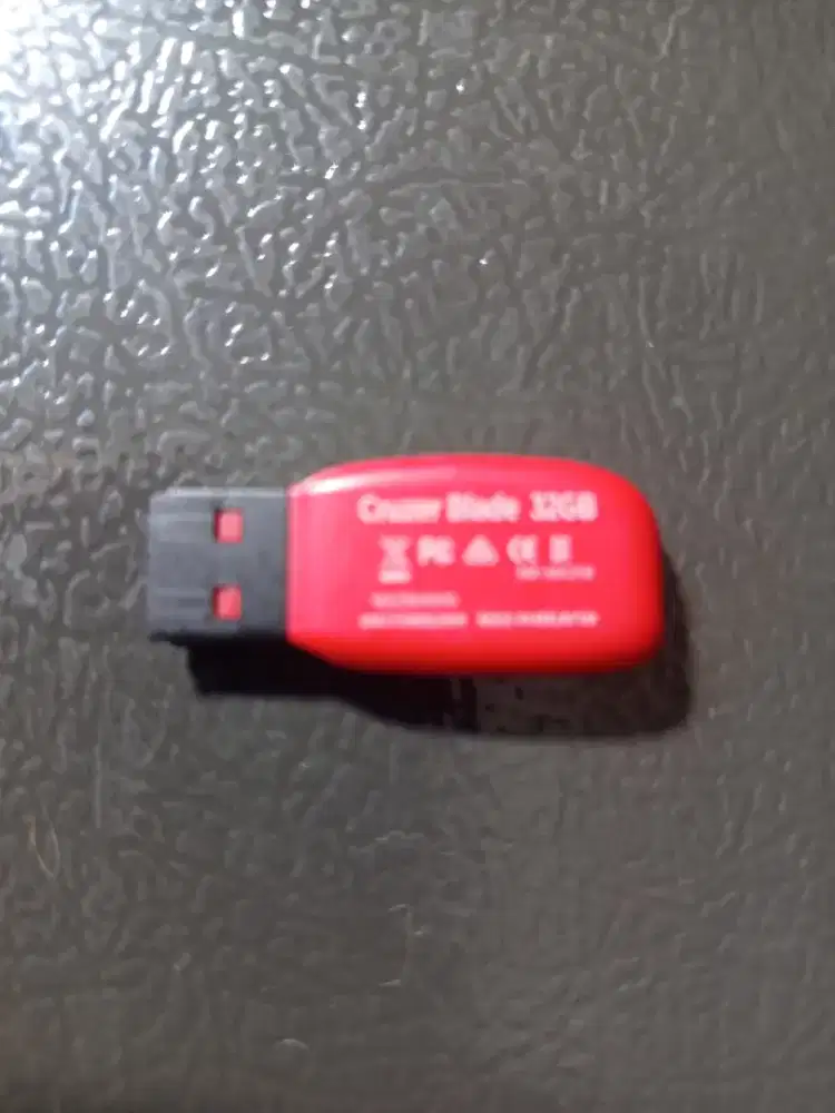 Scandisk Cruzer Blade  32gb