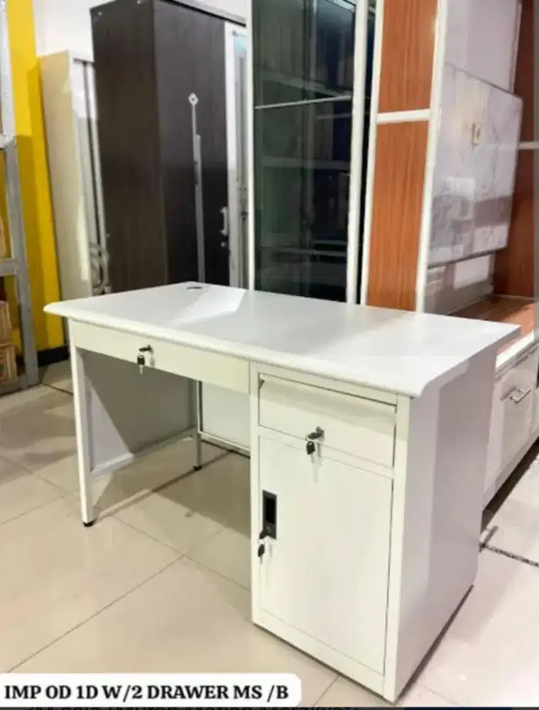 meja tulis kantor full besi