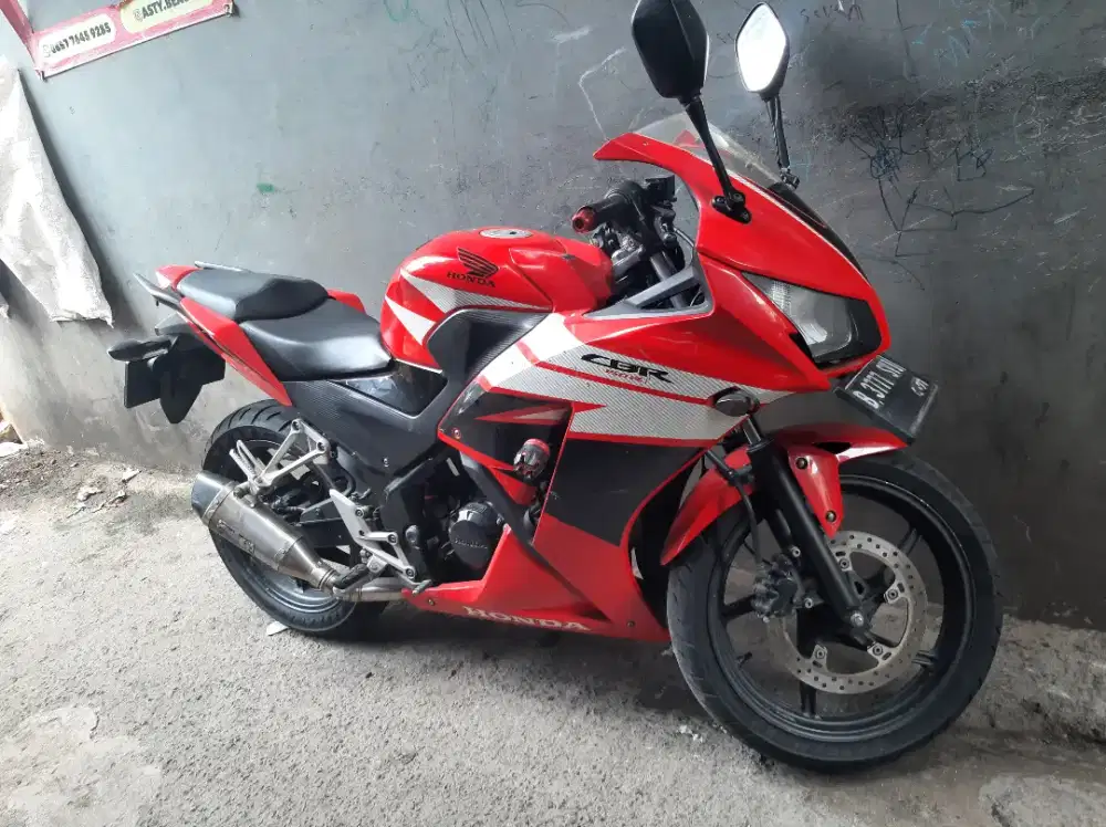 Honda CBR150R K45 Lokal 2016 Mesin Normal BPKB Ada