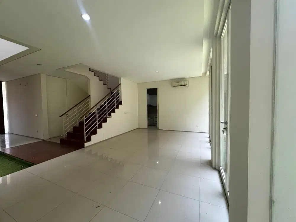 Sewa Kontrakan Rumah di Greenlake Harga Murah Modern Surabaya Barat Tahunan Per 2026 Dibawah 86jt