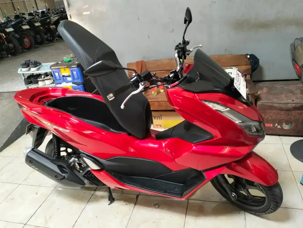 Honda PCX 160 CBS murah dan berkualitas