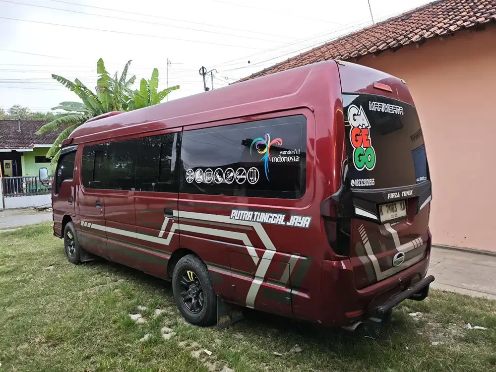 Isuzu elf microbus long