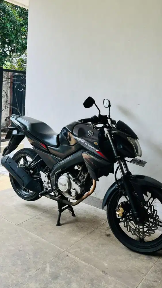 MOTOR YAMAHA VIXION 2015 BEKAS SECOND