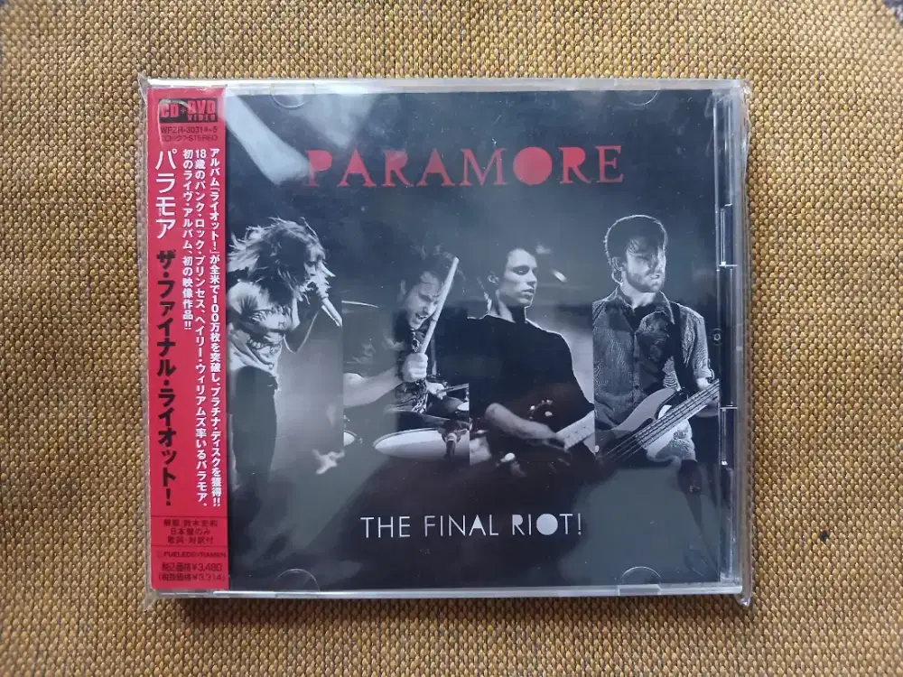 CD IMPORT PARAMORE THE FINAL RIOT JAPAN OBI