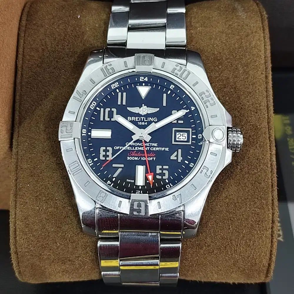 Breitling Avenger II GMT A3239011 Automatic 300m 43mm