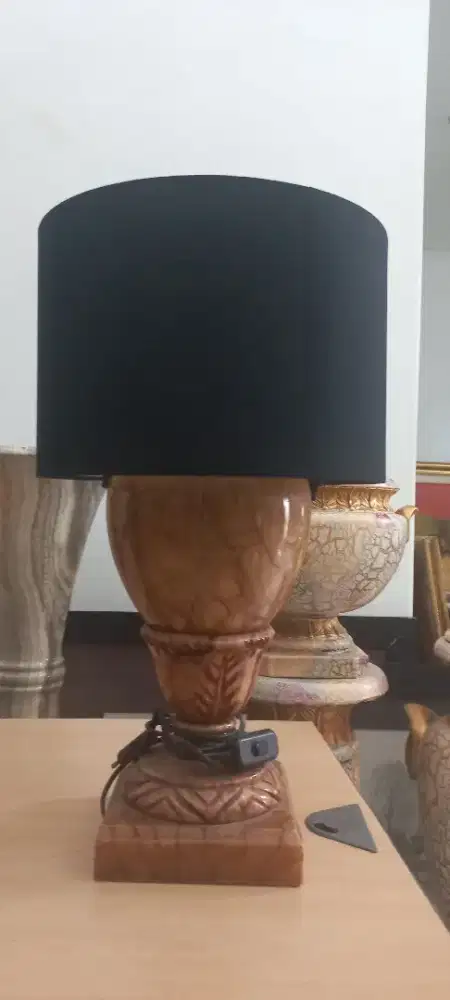 Lampu hias duduk