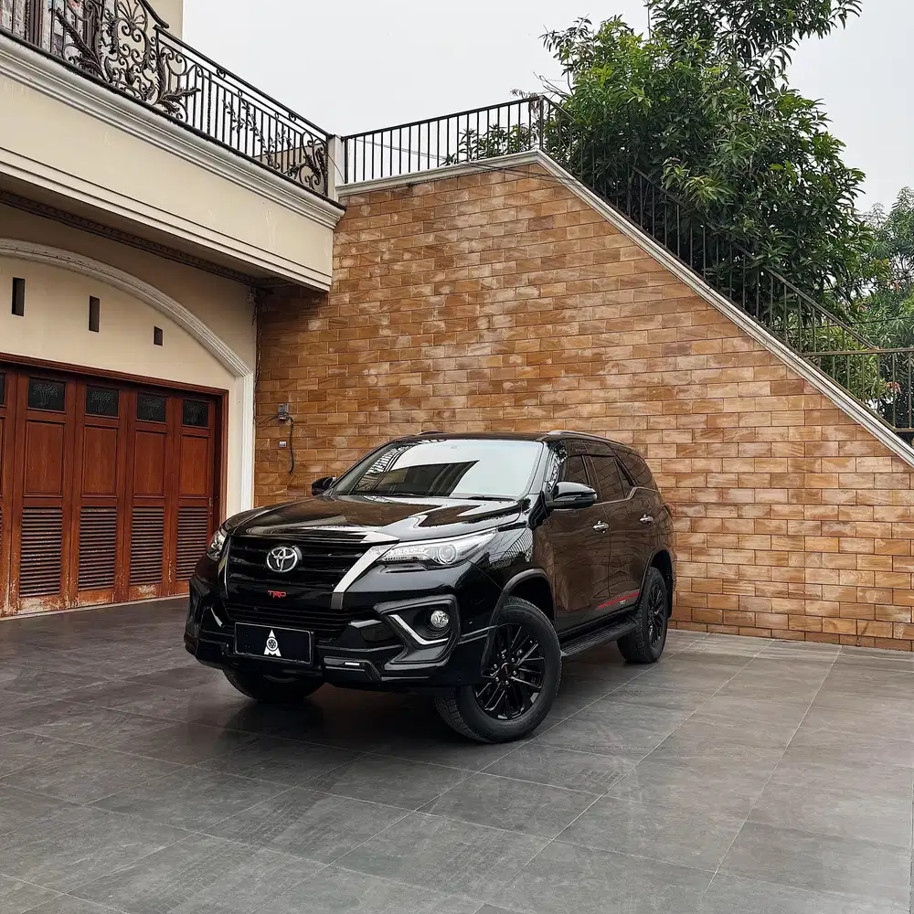 2020 Toyota Fortuner 2.4 TRD Sportivo Diesel 4X2 A/T