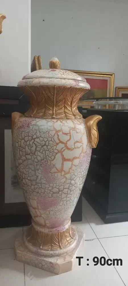 Guci ukuran sedang
