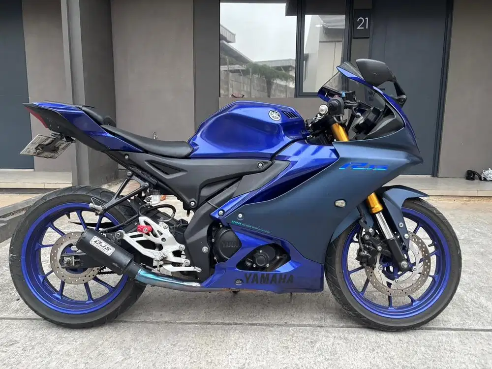 R15v4 2022 mantap