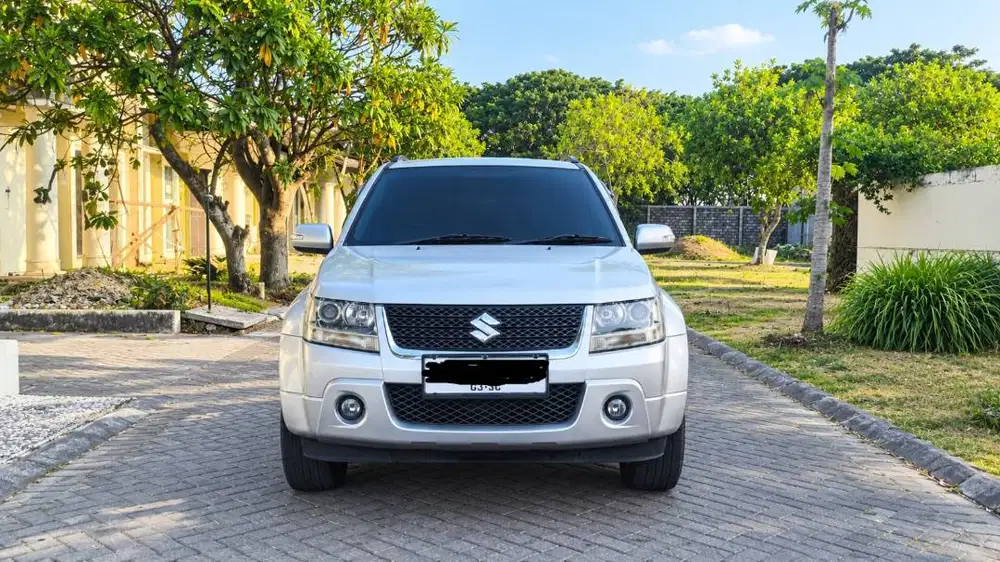Jual Mobil Suzuki Grand Vitara JLX 2.0 MT Tahun 2010