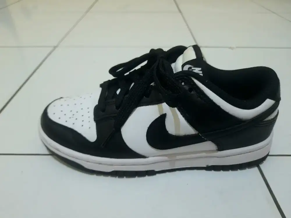 NIKE DUNK LOW PANDA