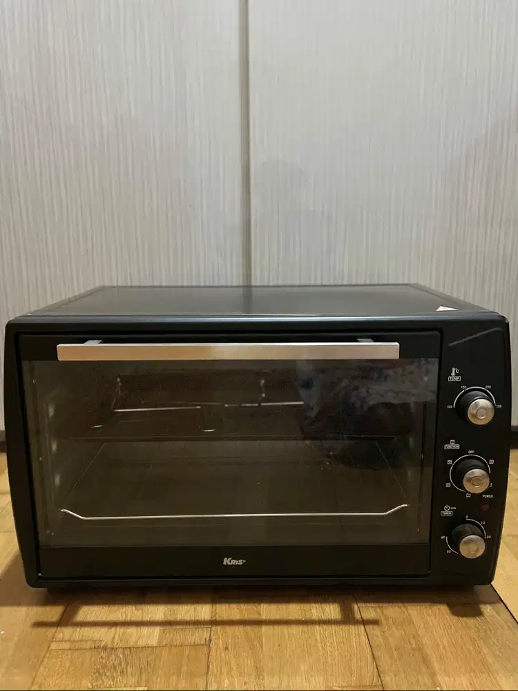 Kris Oven Toaster 63L 1800 WATT - Hitam
