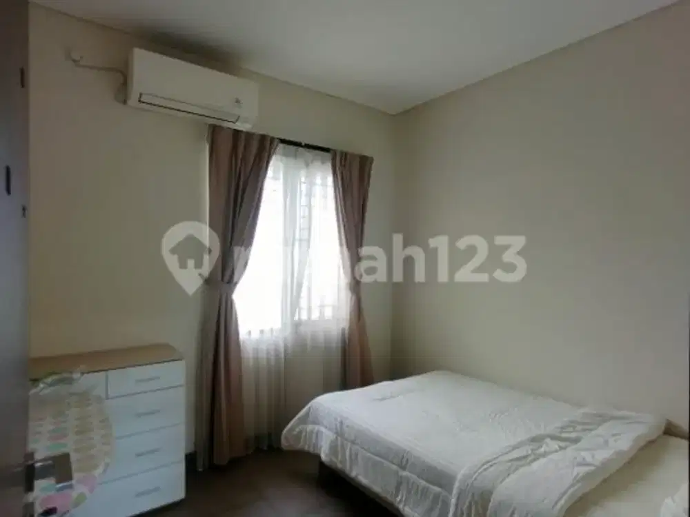 Disewakan Rumah 2 Lantai Full Furnis Area Lippo Cikarang