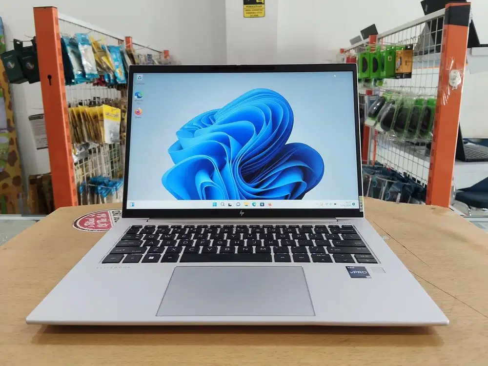 Laptop HP Elitebook 840 G9 Core i7Gen12 Ram 8GB SSD 512GB Slim Mulus