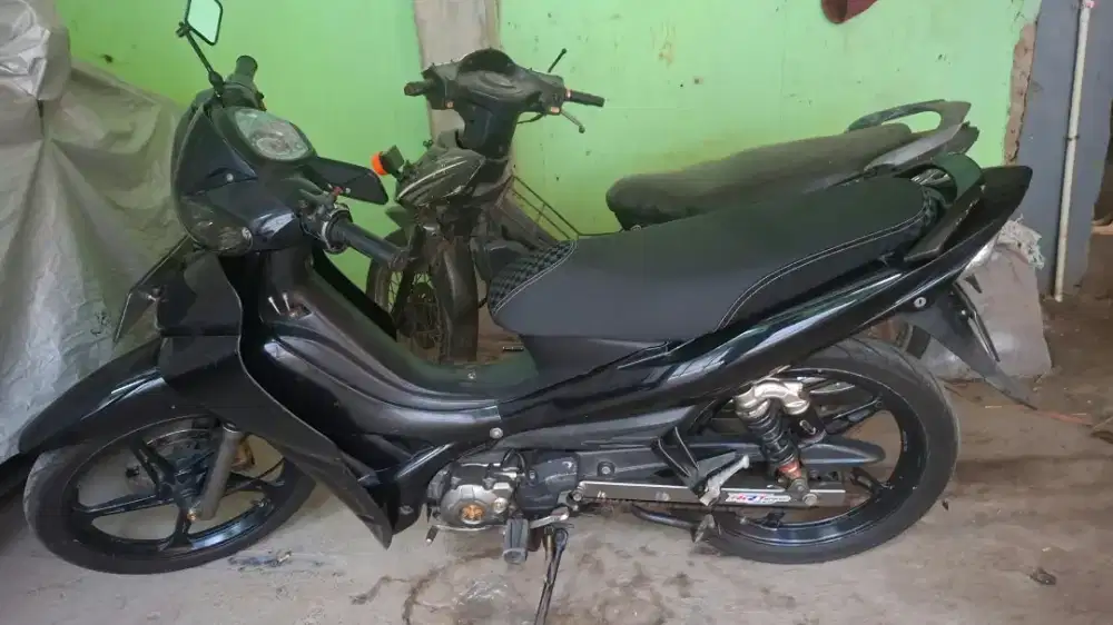 Jupiter z 2004 Ss kumplit